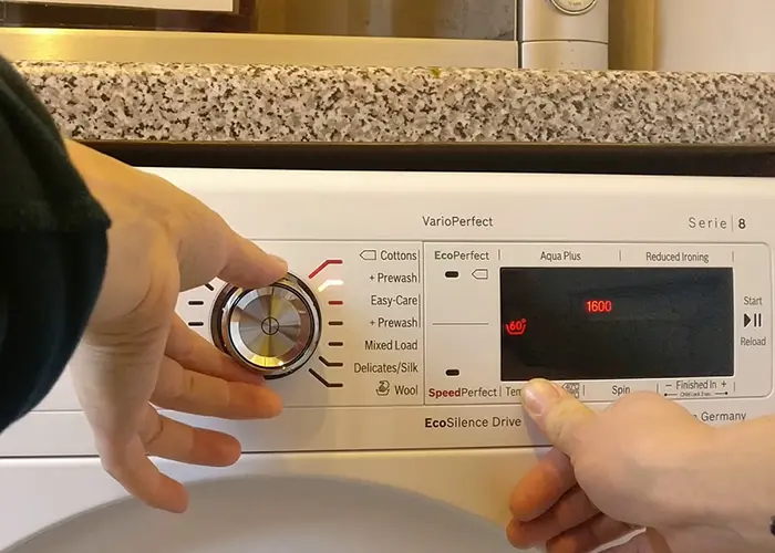 نحوه تنظیم مجدد ماشین لباسشویی بوش (راهنمای گام به گام) نحوه تنظیم مجدد ماشین لباسشویی بوش (راهنمای گام به گام)