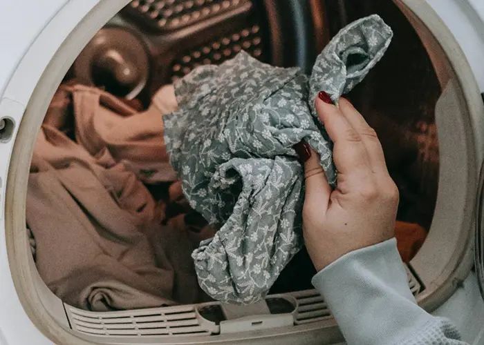 13 چیزی که هرگز نباید در ماشین لباسشویی قرار دهید 13 چیزی که هرگز نباید در ماشین لباسشویی قرار دهید