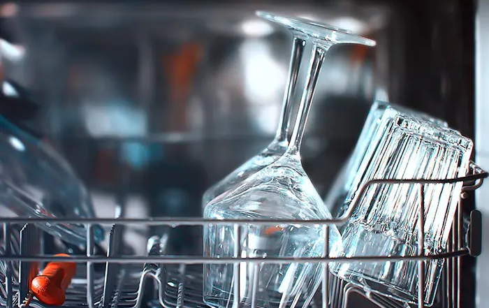 نحوه تمیز کردن لیوان شیشه ای در ماشین ظرفشویی