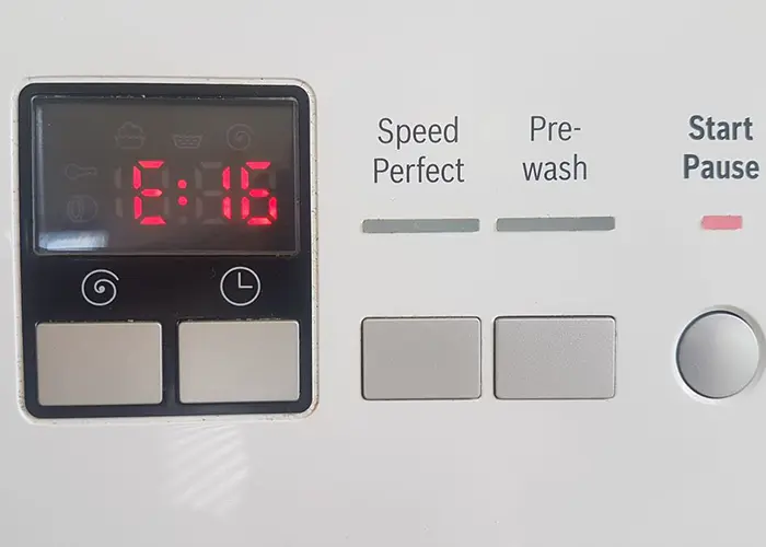 خطای E16 ماشین لباسشویی بوش چیست و نحوه رفع آن خطای E16 ماشین لباسشویی بوش چیست و نحوه رفع آن